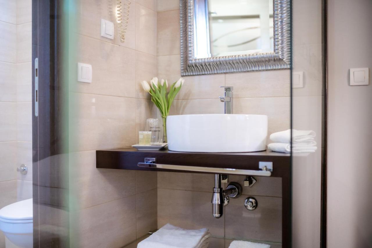 Luka De Luka Suites ベオグラード エクステリア 写真