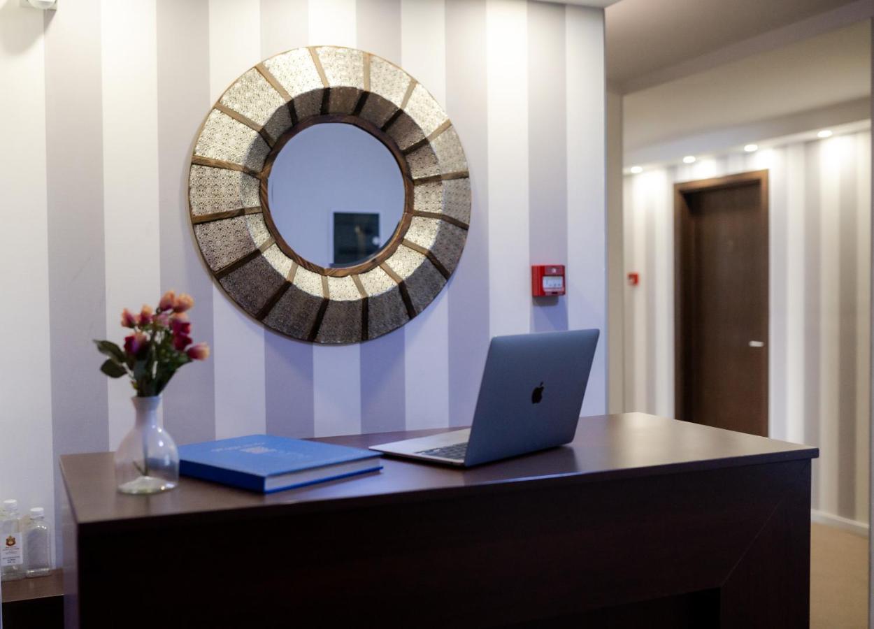 Luka De Luka Suites ベオグラード エクステリア 写真